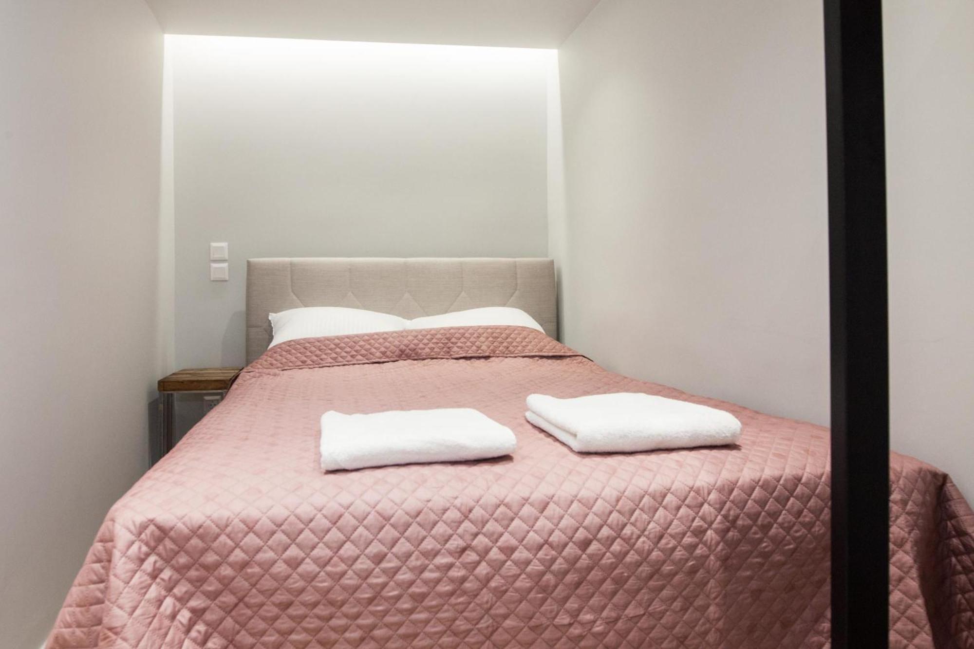 Petralona Gem Hotel-Style Studio With Balcony Athens Ngoại thất bức ảnh