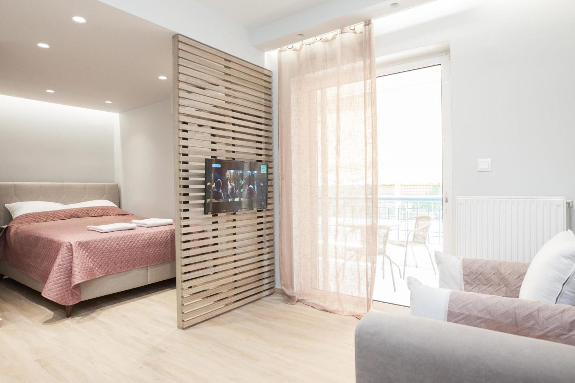 Petralona Gem Hotel-Style Studio With Balcony Athens Ngoại thất bức ảnh